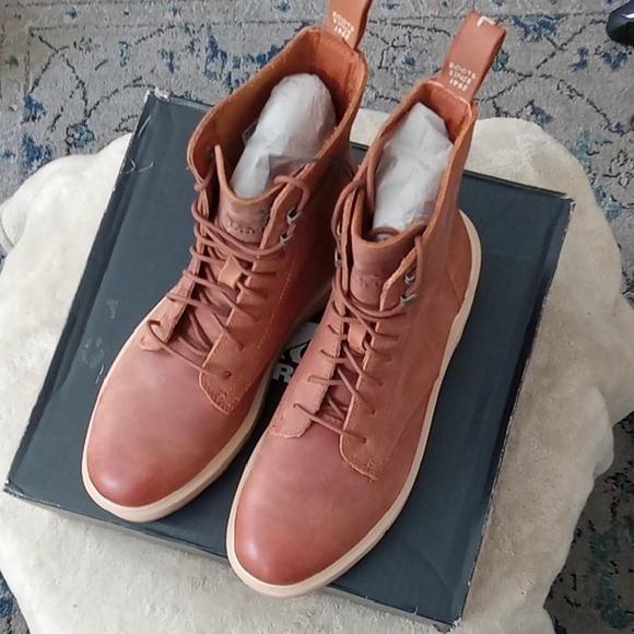 Sorel women's boots-NEW - Picture 1 of 6